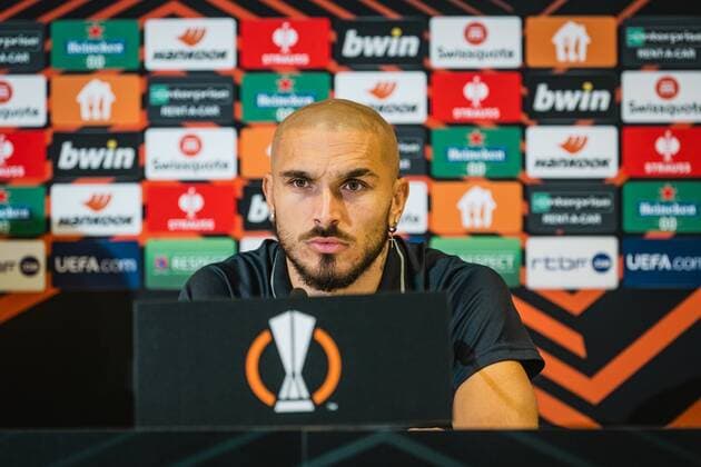 LEUVEN, BELGIUM - OCTOBER 12 : Teddy Teuma, captain of Union St-Gilloise during press conference, PK, Pressekonferenz prior as the Uefa Europa league match between SC Braga and Union St-Gilloise pictured on October 12, 2022 in Leuven, Belgium, 12 10 2022 ( PN Press Conference Union St-Gilloise v SC Braga : Uefa Europa league media PhotoNews Panoramic 