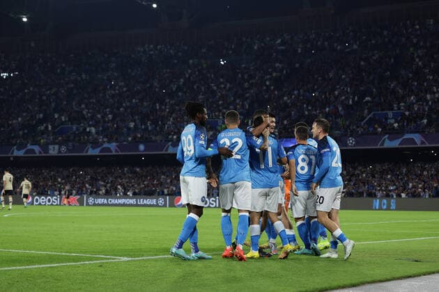Foto Alessandro Garofalo LaPresse 12 ottobre 2022 Napoli, Italia calcio Napoli vs Ajax - Champions League 2022 2023 - stadio Diego Armando Maradona Nella foto: Hirving Lozano (SSC Napoli); esulta dopo il gol 1-0 October 12, 2022 Naples, Italy sport soccer Napoli vs Ajax - Champions League 2022 2023 - Diego Armando Maradona stadium. In the pic: Hirving Lozano (SSC Napoli); celebrates after scoring goal 1-0  Copyright: xAlessandroxGarofalo LaPressex