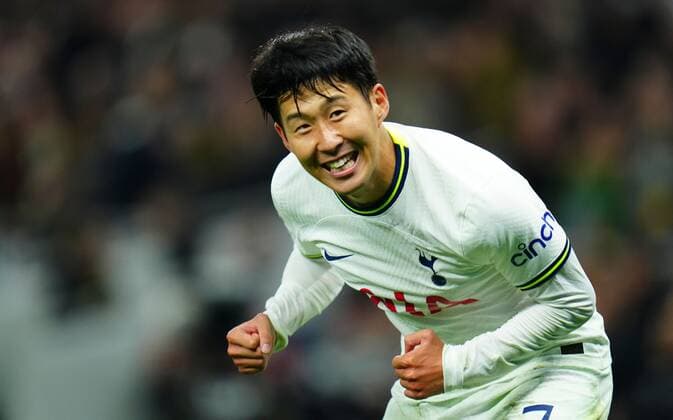 Sport Themen der Woche KW41 Sport Bilder des Tages Mandatory Credit: Photo by Javier Garcia Shutterstock (13456166ag) Son Heung-Min of Tottenham Hotspur celebrates scoring a goal after making it 3-1 Tottenham Hotspur v Eintracht Frankfurt, UEFA Champions League, Group D, Football, Tottenham Hotspur Stadium, London, UK - 12 Oct 2022 EDITORIAL USE ONLY No use with unauthorised audio, video, data, fixture lists, club league logos or live services. Online in-match use limited to 120 images, no video emulation. No use in betting, games or single club league player publications. Tottenham Hotspur v Eintracht Frankfurt, UEFA Champions League, Group D, Football, Tottenham Hotspur Stadium, London, UK - 12 Oct 2022 EDITORIAL USE ONLY No use with unauthorised audio, video, data, fixture lists, club league logos or live services. Online in-match use limited to 120 images, no video emulation. No use in betting, games or single club league player publications.  Copyright: xJavierxGarcia Shutterstockx 13456166ag