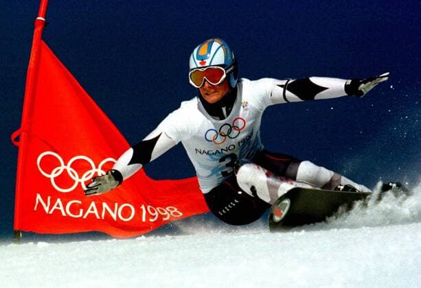 OS NAGANO 980208- Snowboard storslalom- Segraren i den fösta OS snowboard tävlingen nagonsin Ross Rebagliati Canada. Nozawa Onsen JAPAN Skridsko x1013x *** Olympics NAGANO 980208 Snowboard giant slalom The winner of the first Olympic snowboard competition ever Ross Rebagliati Canada Nozawa Onsen JAPAN Skating x1013x  Copyright: xJackxMikrutx OS NAGANO 1998 SNOWBOARD