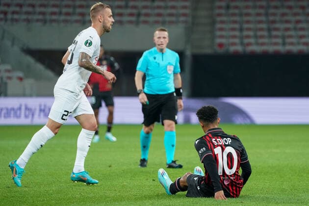 Blessure - Sofiane Diop (OGC Nice) FOOTBALL : OGC Nice vs Slovacko - europa conference league - Phase de groupe - Nice - 13 10 2022 NorbertScanella Panoramic 