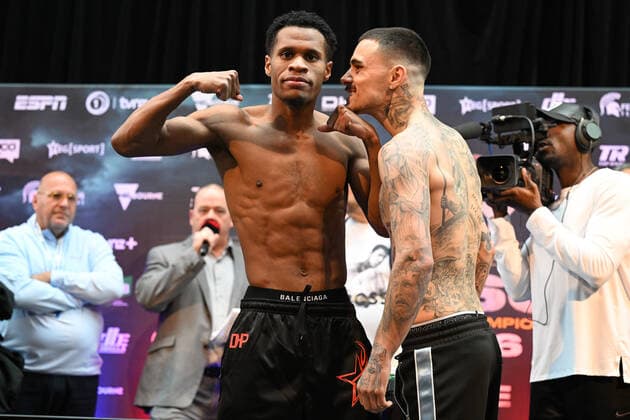 Sport Themen der Woche KW41 Sport Bilder des Tages BOXING HANEY KAMBOSOS WEIGH IN, American boxer Devin Haney (left) and Australian boxer George Kambosos pose during the Weigh-In for the World Lightweight Title re-match against American boxer Devin Haney and Australian boxer George Kambosos ahead of their, at Rod Laver Arena in Melbourne, Saturday, October 15, 2022. ( NO ARCHIVING, EDITORIAL USE ONLY, NO USE IN BOOKS WITHOUT CONSENT MELBOURNE VICTORIA AUSTRALIA  Copyright: xJAMESxROSSx 20221015001717017447