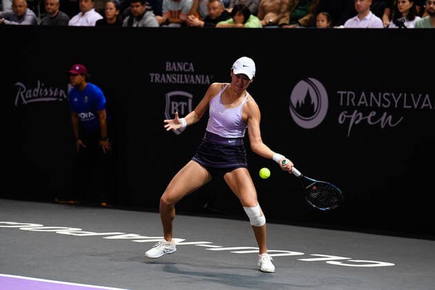 Transylvania Open: WTA, Tennis Damen 250 Tennis Damen Tournament in Cluj-Napoca, BT Arena, 8-16 October 2022 Xiyu Wang in action during her match against Jasmine Paolini, during WTA 250 Transylvania Open, held in BT Arena, Cluj Napoca 8-16 October 2022 Cluj-Napoca Cluj Copyright: xANCAxTEPEIx