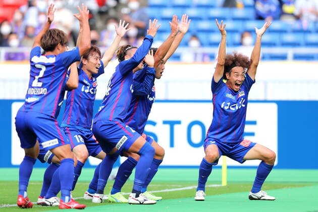 Sport Themen der Woche KW41 Sport Bilder des Tages Fußball, Kaiserpokal, Finale, Ventforet Kofu - Sanfrecce Hiroshima Ventforet Kofu team group, Mannschaftsbild, Totale & Kazushi Mitsuhira (Ventforet), OCTOBER 16, 2022 - Football Soccer : 102nd Emperor s Cup All Japan Football Championship Final match between Ventforet Kofu 1-1(PK5-4) Sanfrecce Hiroshima at Nissan Stadium in Kanagawa, Japan. Noxthirdxpartyxsales  (201378469)