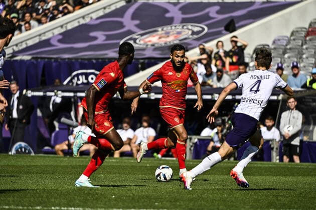 Fußball, FC Toulouse - SCO Angers Sofiane Boufal (sco) FOOTBALL : Toulouse vs Angers - 11eme Journee de L1 UBEREATS - Toulouse - 16 10 2022 ThierryBreton Panoramic 
