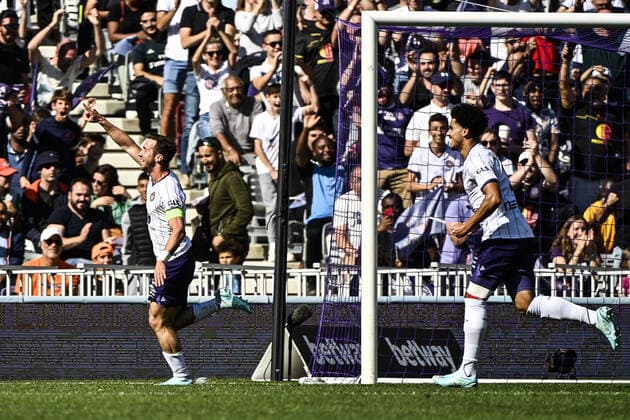 Fußball, FC Toulouse - SCO Angers But et joie Brecht Dejaegere (tfc) FOOTBALL : Toulouse vs Angers - 11eme Journee de L1 UBEREATS - Toulouse - 16 10 2022 ThierryBreton Panoramic 