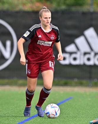 16.10.2022 - Fussball - Saison 2022 2023 - 2. Frauen - Fussball - 2. Bundesliga - 5. Spieltag - 1. FC Nürnberg FCN ( Club ) - SC Freiburg II - -Amelie Thöle Thoele (12, 1. FC Nürnberg FCN ) Freisteller Einzelbild