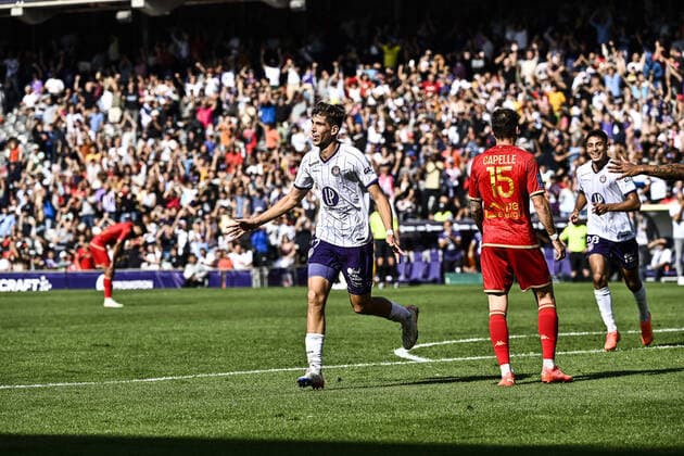 But et joie Stijn Spierings (tfc) FOOTBALL : Toulouse vs Angers - 11eme Journee de L1 UBEREATS - Toulouse - 16 10 2022 ThierryBreton Panoramic 