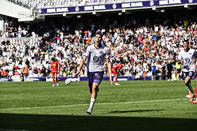 But et joie Stijn Spierings (tfc) FOOTBALL : Toulouse vs Angers - 11eme Journee de L1 UBEREATS - Toulouse - 16 10 2022 ThierryBreton Panoramic 