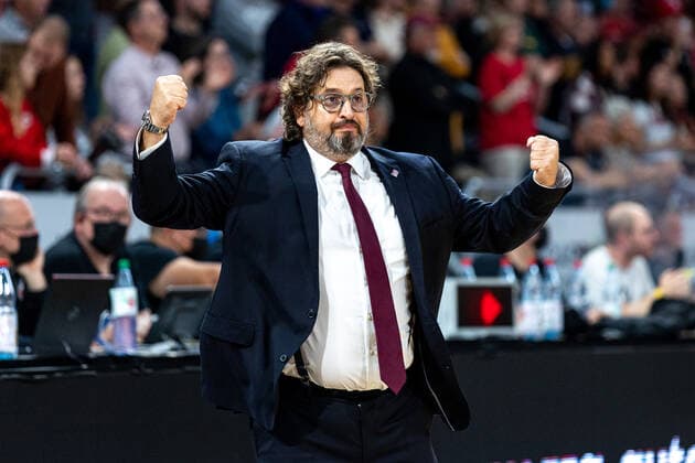 Andrea Trinchieri (FC Bayern Muenchen, Trainer), Einzelbild, Einzelfoto, Portrait, Portraet, Brose Bamberg vs. FC Bayern Muenchen, Basketball, MagentaSport BBL Pokal, Achtelfinale, 16.10.2022 Brose Bamberg vs. FC Bayern Muenchen, Basketball, MagentaSport BBL Pokal, Achtelfinale, 16.10.2022 Bamberg Copyright: xEibner-Pressefoto G.xSantemizx EP_EER