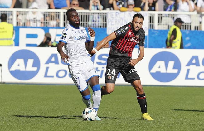 RECORD DATE NOT STATED (Auxerre) Lassine Sinayoko (Nice) Gaetan Laborde Football : Auxerre vs Nice - Ligue 1 - 16 10 2022 StephanieGrossetete Panoramic 