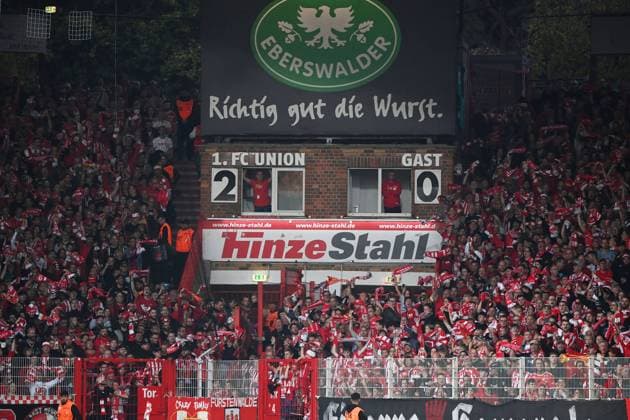 Fussball, Herren, Saison 2022 2023, 1. Bundesliga (10. Spieltag), 1. FC Union Berlin - Borussia Dortmund, Anzeigetafel 2:0, 16.10. 2022, Copyright: xMatthiasxKochx