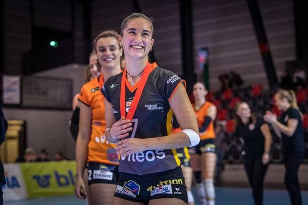 Volleyball Supercup: Neuchatel UC vs Volero Zuerich (16.10.2022) Fabiana MOTTIS (VITEOS NUC 7) after winning the Volleyball Supercup: Neuchatel UC vs Volero Zuerich in Guemligen, Switzerland, on Sunday, October 16, 2022 Copyright: xBEAUTIFULxSPORTS OlafxRellischx