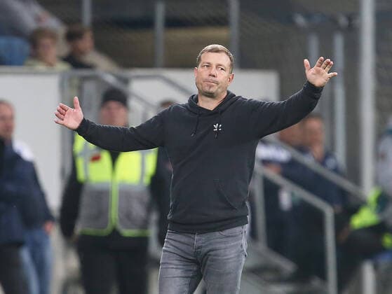 Sport Themen der Woche KW42 Sport Bilder des Tages Trainer Frank Kramer (Schalke 04) . Fussball: POKAL: Saison 22 23: TSG 1899 Hoffenheim - Schalke 04 , 2. Runde, 18.10.2022. *** Coach Frank Kramer Schalke 04 sports football POKAL season 22 23 TSG 1899 Hoffenheim Schalke 04 , 2 round, 18 10 2022