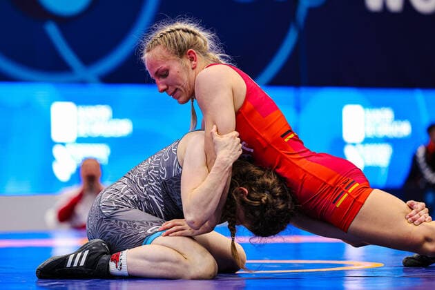Bilder des Jahres, Sport 10 Oktober Sport Themen der Woche KW42 Sport Bilder des Tages U23 Wrestling World Championships 2022 50kg WW - Lisa ERSEL (GER) df. Amanda TOMCZYK (POL) Pontevedra Spain *** U23 Wrestling World Championships 2022 50kg WW Lisa ERSEL GER df Amanda TOMCZYK POL Pontevedra Spain Copyright: xUnitedxWorldxWrestlingx xKadirxCaliskanx cal