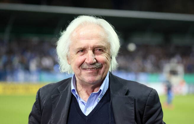18.10.22 Stuttgarter Kickers - Eintracht Frankfurt Deutschland, Stuttgart, 18.10.2022, Fussball, DFB-Pokal, 2. Runde, Stuttgarter Kickers - Eintracht Frankfurt: Dragoslav Stepanovic.