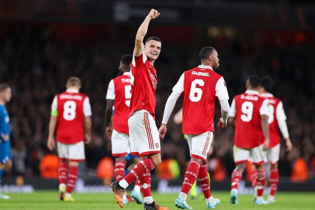 Sport Bilder des Tages Mandatory Credit: Photo by Simon Dael Shutterstock (13480677v) Granit Xhaka of Arsenal celebrates after scoring a goal (1-0) Arsenal v PSV Eindhoven, UEFA Europa League, Group A, Football, Emirates Stadium, London, UK - 20 Oct 2022 EDITORIAL USE ONLY No use with unauthorised audio, video, data, fixture lists, club league logos or live services. Online in-match use limited to 120 images, no video emulation. No use in betting, games or single club league player publications. Arsenal v PSV Eindhoven, UEFA Europa League, Group A, Football, Emirates Stadium, London, UK - 20 Oct 2022 EDITORIAL USE ONLY No use with unauthorised audio, video, data, fixture lists, club league logos or live services. Online in-match use limited to 120 images, no video emulation. No use in betting, games or single club league player publications.  Copyright: xSimonxDael Shutterstockx 13480677v