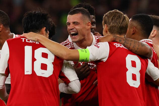 Sport Bilder des Tages 20th October 2022; Emirates Stadium, London, England; Europa League Football, Arsenal versus PSV Eindhoven; Granit Xhaka of Arsenal celebrates with team mates after he scores for 1-0 in the 70th minute  ActionPlus12438041 ShaunxBrooks
