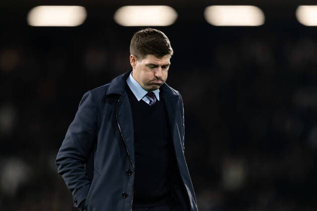 Sport Themen der Woche KW42 Sport Bilder des Tages Mandatory Credit: Photo by Juan Gasparini JMP Shutterstock (13481663cr) Aston Villa manager Steven Gerrard gestures as he leaves the pitch after the game Fulham v Aston Villa, UK - 20 Oct 2022 EDITORIAL USE ONLY No use with unauthorised audio, video, data, fixture lists (outside the EU), club league logos or live services. Online in-match use limited to 45 images (+15 in extra time). No use to emulate moving images. No use in betting, games or single club league player publications services. Fulham v Aston Villa, UK - 20 Oct 2022 EDITORIAL USE ONLY No use with unauthorised audio, video, data, fixture lists (outside the EU), club league logos or live services. Online in-match use limited to 45 images (+15 in extra time). No use to emulate moving images. No use in betting, games or  Copyright: xJuanxGasparini JMP Shutterstockx 13481663cr