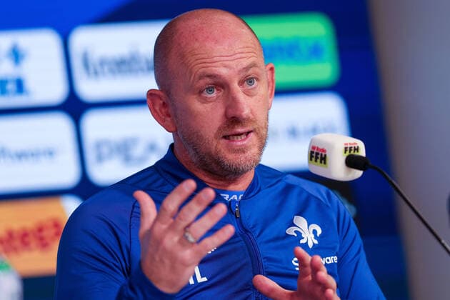Sport Themen der Woche KW42 Sport Bilder des Tages Darmstadt, 20.10.2022 xjfx Pressekonferenz SV Darmstadt 98 v.l., head coach, Trainer Torsten Lieberknecht (SV Darmstadt 98) *** Darmstadt, 20 10 2022 xjfx press conference SV Darmstadt 98 v l , head coach, coach Torsten Lieberknecht SV Darmstadt 98 Copyright: JoaquimxFerreira