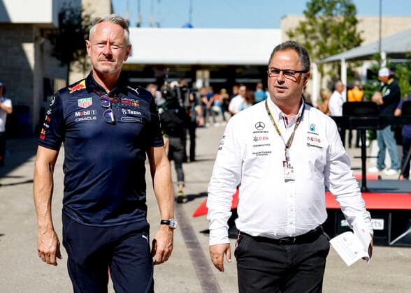 Jonathan Wheatley (GBR, Oracle Red Bull Racing), Ron Meadows (GBR, Mercedes-AMG Petronas F1 Team), F1 Grand Prix of USA at Circuit of The Americas on October 21, 2022 in Austin, United States of America. (Photo by HOCH ZWEI) Austin United States of America
