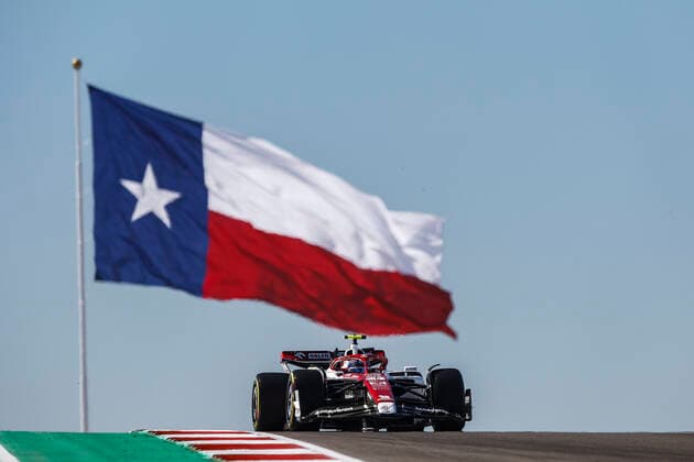 24 Guanyu Zhou (CHN, Alfa Romeo F1 Team ORLEN), F1 Grand Prix of USA at Circuit of The Americas on October 21, 2022 in Austin, United States of America. (Photo by HOCH ZWEI) Austin United States of America