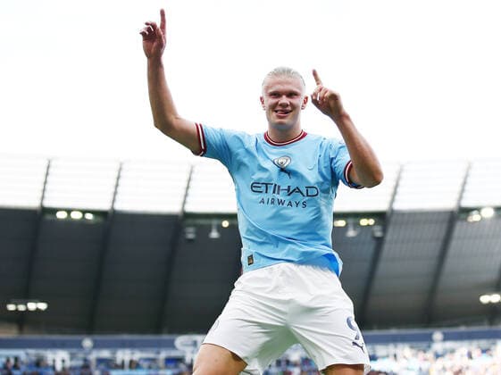Sport Themen der Woche KW42 Sport Bilder des Tages Mandatory Credit: Photo by Matt West Shutterstock (13481263w) Erling Haaland of Manchester City celebrates scoring a goal from the penalty spot to make it 2-0 Manchester City v Brighton & Hove Albion, Premier League, Football, Etihad Stadium, Manchester, UK - 22 Oct 2022 EDITORIAL USE ONLY No use with unauthorised audio, video, data, fixture lists, club league logos or live services. Online in-match use limited to 120 images, no video emulation. No use in betting, games or single club league player publications. Manchester City v Brighton & Hove Albion, Premier League, Football, Etihad Stadium, Manchester, UK - 22 Oct 2022 EDITORIAL USE ONLY No use with unauthorised audio, video, data, fixture lists, club league logos or live services. Online in-match use limited to 120 images, no video emulation. No use in betting, games or single club league player publications.  Copyright: xMattxWest Shutterstockx 13481263w
