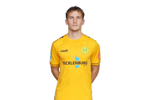 Straelen, Deutschland 22. Oktober 2022: Regionalliga West - 2022 2023 - SV Straelen - Teamshooting - Mannschaftsfoto Joep Munsters (SV Straelen) Tecklenburg Stadion Nordrhein Westfalen Copyright: xFotostandx xvanxderxVeldenx