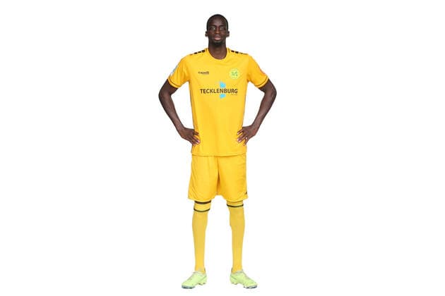 Straelen, Deutschland 22. Oktober 2022: Regionalliga West - 2022 2023 - SV Straelen - Teamshooting - Mannschaftsfoto Moulaye Abdel-Aziz Ndiaye (SV Straelen) Tecklenburg Stadion Nordrhein Westfalen Copyright: xFotostandx xvanxderxVeldenx