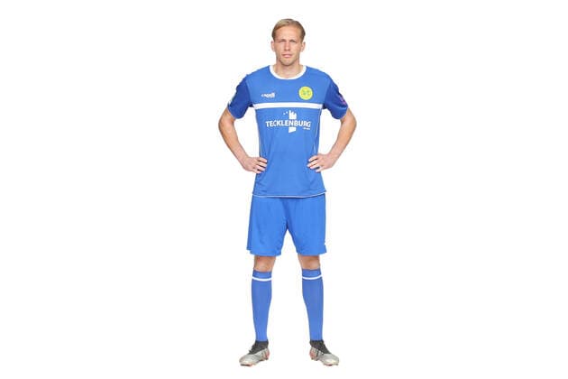 Straelen, Deutschland 22. Oktober 2022: Regionalliga West - 2022 2023 - SV Straelen - Teamshooting - Mannschaftsfoto Torhueter Julian Paris (SV Straelen) Tecklenburg Stadion Nordrhein Westfalen Copyright: xFotostandx xvanxderxVeldenx