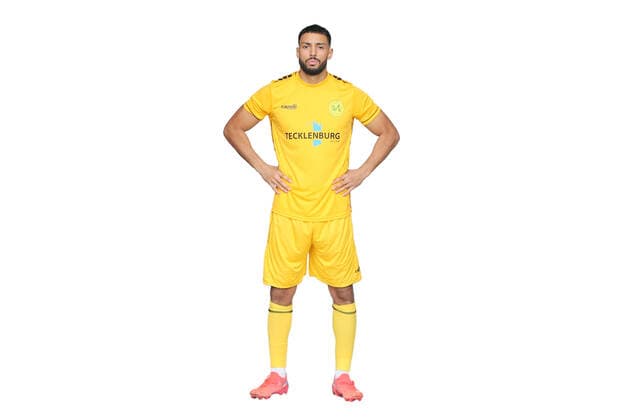 Straelen, Deutschland 22. Oktober 2022: Regionalliga West - 2022 2023 - SV Straelen - Teamshooting - Mannschaftsfoto Said Harouz (SV Straelen) Tecklenburg Stadion Nordrhein Westfalen Copyright: xFotostandx xvanxderxVeldenx