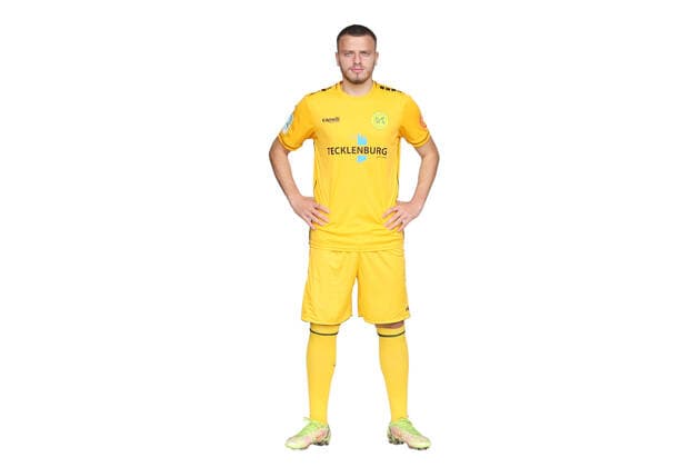 Straelen, Deutschland 22. Oktober 2022: Regionalliga West - 2022 2023 - SV Straelen - Teamshooting - Mannschaftsfoto Muja Arifi (SV Straelen) Tecklenburg Stadion Nordrhein Westfalen Copyright: xFotostandx xvanxderxVeldenx
