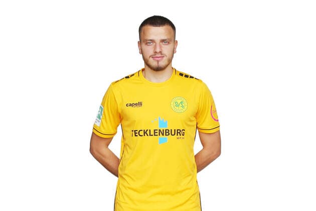 Straelen, Deutschland 22. Oktober 2022: Regionalliga West - 2022 2023 - SV Straelen - Teamshooting - Mannschaftsfoto Muja Arifi (SV Straelen) Tecklenburg Stadion Nordrhein Westfalen Copyright: xFotostandx xvanxderxVeldenx