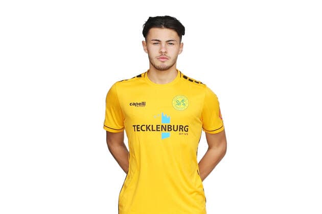 Straelen, Deutschland 22. Oktober 2022: Regionalliga West - 2022 2023 - SV Straelen - Teamshooting - Mannschaftsfoto Heni Ben Salah (SV Straelen) Tecklenburg Stadion Nordrhein Westfalen Copyright: xFotostandx xvanxderxVeldenx