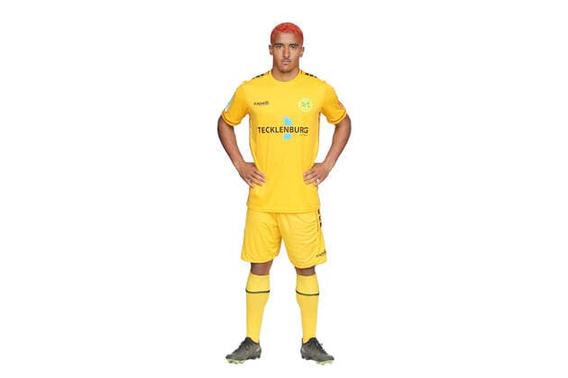 Straelen, Deutschland 22. Oktober 2022: Regionalliga West - 2022 2023 - SV Straelen - Teamshooting - Mannschaftsfoto Tyron Ken Rayomba Mata (SV Straelen) Tecklenburg Stadion Nordrhein Westfalen Copyright: xFotostandx xvanxderxVeldenx