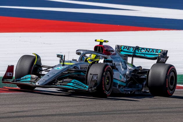 Oct 22, 2022..Lewis Hamilton 44 for the Mercedes-AMG Petronas F1 Team in action at the Formula 1 at Circuit of the Americas in Austin Texas. Austin USA - ZUMAc04_ 20221022_zaf_c04_130 Copyright: xRobertxBackmanx