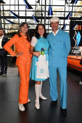 Kleidung von Qlympia 1972 Verleihung des Bayerischen Sportpreis 2022 Ehrung, Auszeichnung, Preis BMW Welt München 22. Oktober 2022