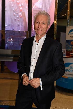 Norbert Schramm Verleihung des Bayerischen Sportpreis 2022 Ehrung, Auszeichnung, Preis BMW Welt München 22. Oktober 2022