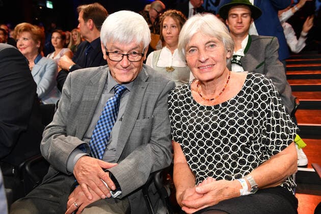 Christiane Krause (Olympiasiegerin Sprint 1972) mit Ehemann Verleihung des Bayerischen Sportpreis 2022 Ehrung, Auszeichnung, Preis BMW Welt München 22. Oktober 2022