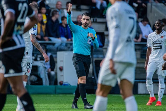 Pierre Gaillouste (Arbitre central) FOOTBALL : Angers SCO vs Stade Rennais - Ligue 1 - Journee 12 - 23 10 2022 BaptisteAutissier Panoramic 
