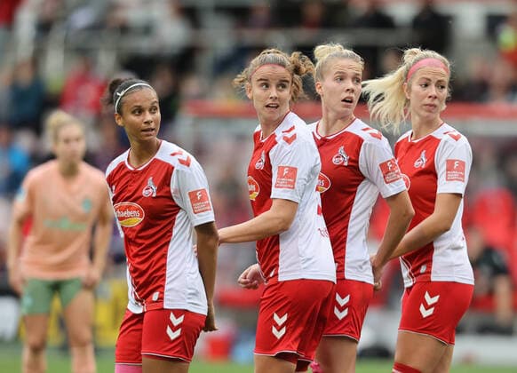 Genessee Puntigam (Köln), Myrthe Moorrees (Köln), Celina Degen (Köln), Sharon Beck (Köln), 1. FC Köln - SV Werder Bremen, Flyeralarm Frauen Bundesliga, 5. Spieltag, Köln, Deutschland, 23.10.2022,