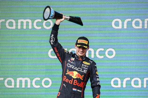 VERSTAPPEN Max (ned), Red Bull Racing RB18, portrait celebration podium trophy during the Formula 1 Aramco United States Grand Prix 2022, 19th round of the 2022 FIA Formula One World Championship, WM, Weltmeisterschaft from October 21 to 23, 2022 on the Circuit of the Americas, in Austin, Texas - F1 - UNITED STATES GRAND PRIX 2022 - RACE DPPI Panoramic  00122044__R3_6479_1