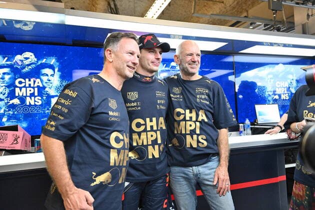 HORNER Christian (gbr), Team Principal of Red Bull Racing, portrait VERSTAPPEN Max (ned), Red Bull Racing RB18, portrait NEWEY Adrian (gbr), Chief Technical Officer of Red Bull Racing, portrait during the Formula 1 Aramco United States Grand Prix 2022, 19th round of the 2022 FIA Formula One World Championship, WM, Weltmeisterschaft from October 21 to 23, 2022 on the Circuit of the Americas, in Austin, Texas - F1 - UNITED STATES GRAND PRIX 2022 - RACE DPPI Panoramic  00122044_231022-USA-4031-PVE