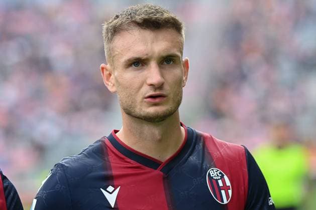 Bologna FC v US Lecce - Serie A Stefan Posch (Bologna Fc) portrait during the italian soccer Serie A match Bologna FC vs US Lecce on October 23, 2022 at the Renato Dall Ara stadium in Bologna, Italy Bologna Italy  Copyright: xGianlucaxRiccix originalFilename:livemedia-bolognaf221023_npfEu.jpg