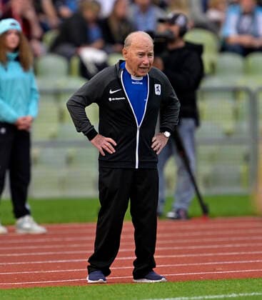 23.10.2022, Fussball, Legenden-Derby MÜNCHEN VEREINT, zum 50.Jubiläum des Olympiaparks, FC Bayern München Altstars - TSV 1860 München Altstars, im Olympiastadion München. Trainer Karsten Wettberg (1860 München).