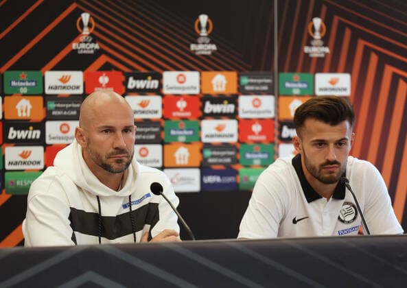 SOCCER - UEFA EL, Sturm vs Feyenoord GRAZ,AUSTRIA,26.OCT.22 - SOCCER - UEFA Europa League, group stage, SK Sturm Graz vs Feyenoord Rotterdam, preview, press conference, PK, Pressekonferenz Sturm. Image shows head coach Christian Ilzer and Albian Ajeti (Sturm).  GEPAxpictures xChrisxBauer