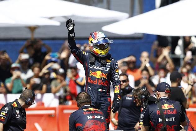 _F1_2022_SHOW_RUN_GDL_PEREZ Sergio Perez of Mexico N-11 Oracle Red Bull Racing RB18 during the Red Bull Show Run GDL 2022 prior to the Formula 1 Grand Prix of Mexico 2022, at La Minerva, on October 25, 2022. <br><br> Sergio Perez of Mexico N-11 Oracle Red Bull Racing RB18 durante el Red Bull Show Run GDL 2022 previo al Gran Premio de Mexico de la Formula 1 2022, en la Minerva, el 25 de Octubre de 2022. GUADALAJARA JALISCO MEXICO  Copyright: xEdgarxQuintanax 20221025145038_F1_2022_SHOW_RUN_GDL_PEREZ13