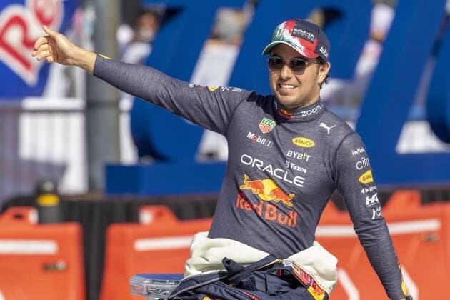 _F1_2022_SHOW_RUN_GDL_PEREZ Sergio Perez of Mexico N-11 Oracle Red Bull Racing RB18 during the Red Bull Show Run GDL 2022 prior to the Formula 1 Grand Prix of Mexico 2022, at La Minerva, on October 25, 2022. <br><br> Sergio Perez of Mexico N-11 Oracle Red Bull Racing RB18 durante el Red Bull Show Run GDL 2022 previo al Gran Premio de Mexico de la Formula 1 2022, en la Minerva, el 25 de Octubre de 2022. GUADALAJARA JALISCO MEXICO  Copyright: xEdgarxQuintanax 20221025121222_F1_2022_SHOW_RUN_GDL_PEREZ78