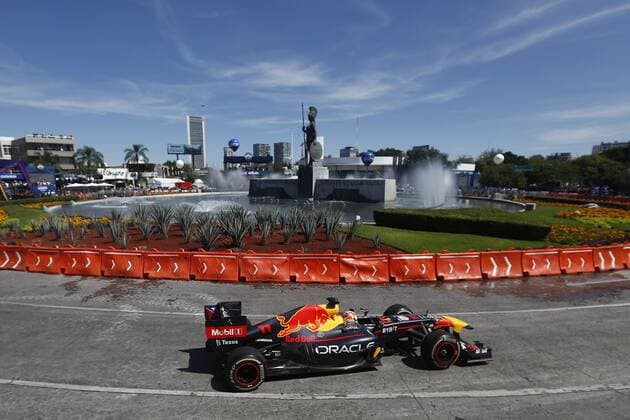_F1_2022_SHOW_RUN_GDL_PEREZ Sergio Perez of Mexico N-11 Oracle Red Bull Racing RB18 during the Red Bull Show Run GDL 2022 prior to the Formula 1 Grand Prix of Mexico 2022, at La Minerva, on October 25, 2022. <br><br> Sergio Perez of Mexico N-11 Oracle Red Bull Racing RB18 durante el Red Bull Show Run GDL 2022 previo al Gran Premio de Mexico de la Formula 1 2022, en la Minerva, el 25 de Octubre de 2022. GUADALAJARA JALISCO MEXICO  Copyright: xEdgarxQuintanax 20221025132801_F1_2022_SHOW_RUN_GDL_PEREZ96