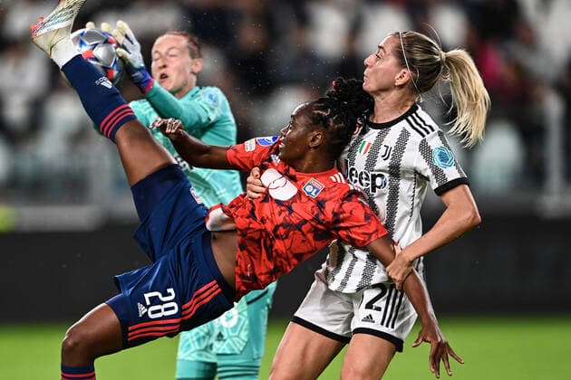 Mg Torino 27 10 2022 - Champions League femminile Juventus-Lione foto Matteo Gribaudi Image nella foto: Malvine Harland-Linda Sembrant 